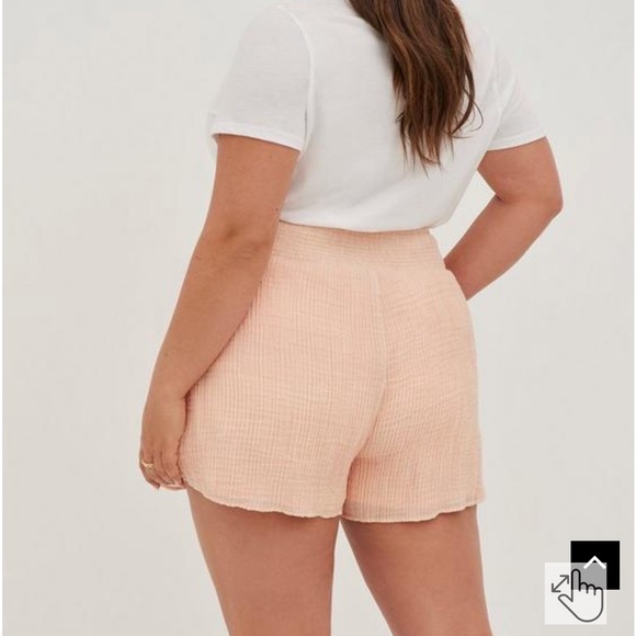 5 Inch Textured Gauze High-Rise Short - Picture 2 of 7